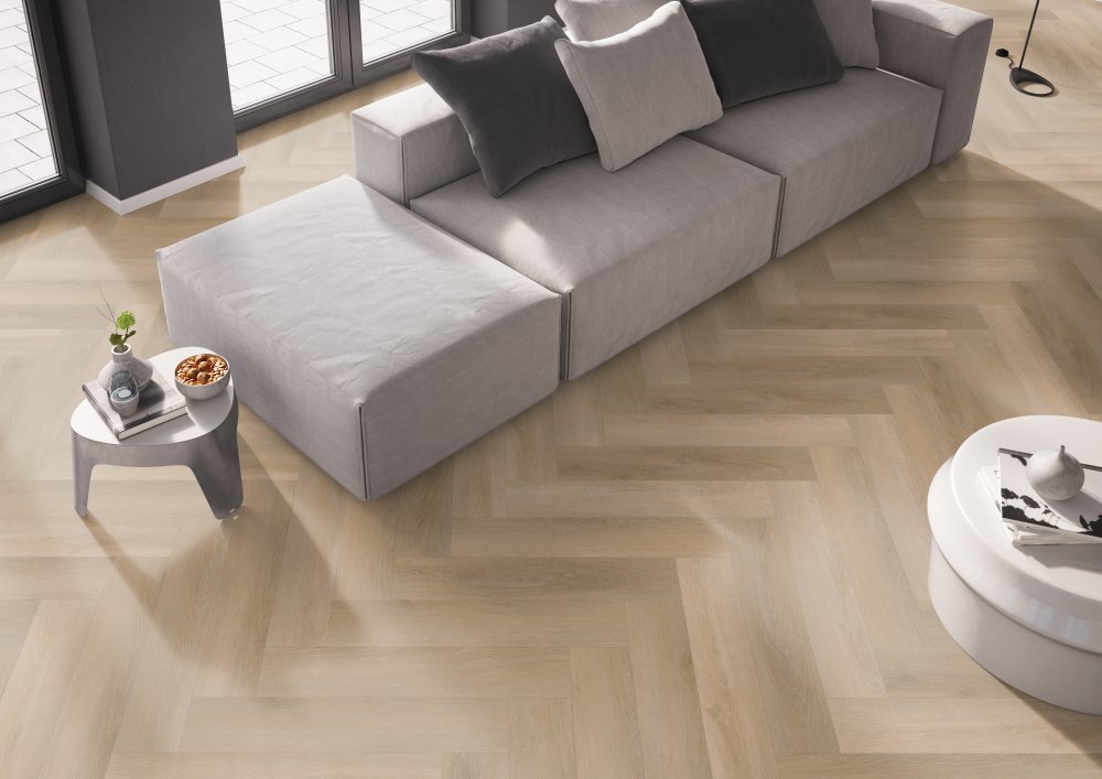 Belakos Attico 81 Visgraat Plak PVC Bruin