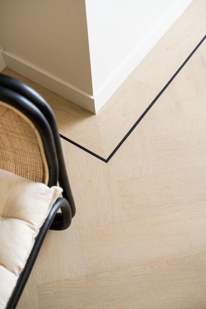 Belakos Palazzo 77 Visgraat Plak PVC Bruin - Belakos