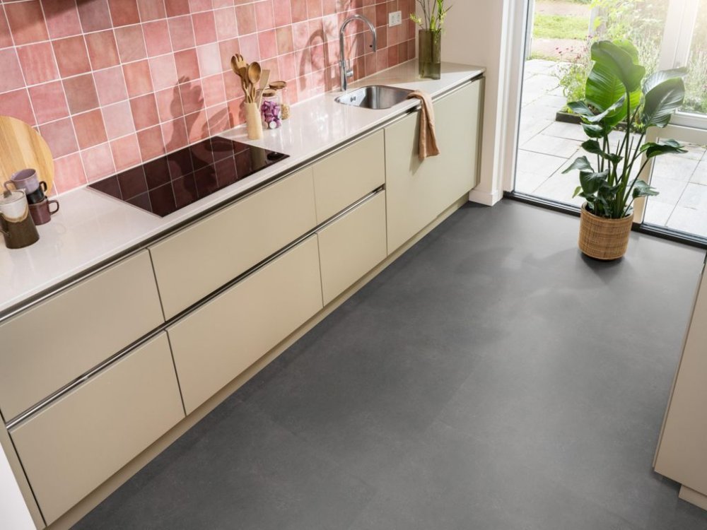 Ambiant Sarino Betonlook Plak PVC Antraciet - Ambiant