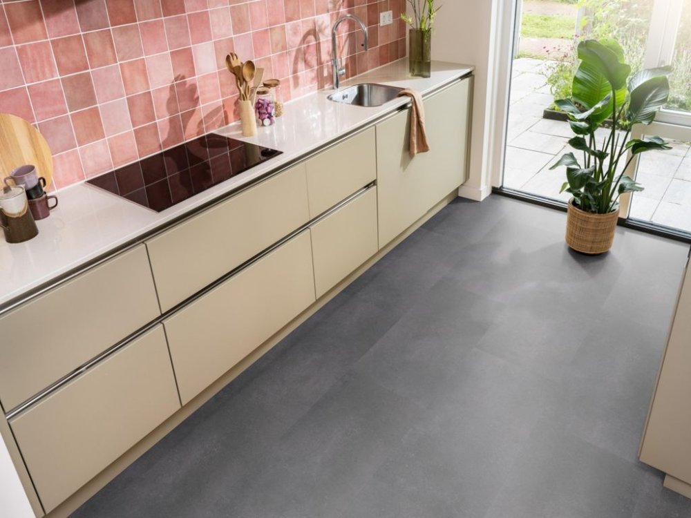 Ambiant Sarino Betonlook Plak PVC Antraciet - Ambiant