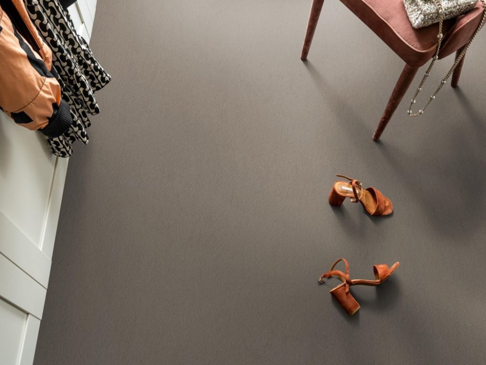 Louisville grijsbeige 0496 | 400 cm - Ambiant